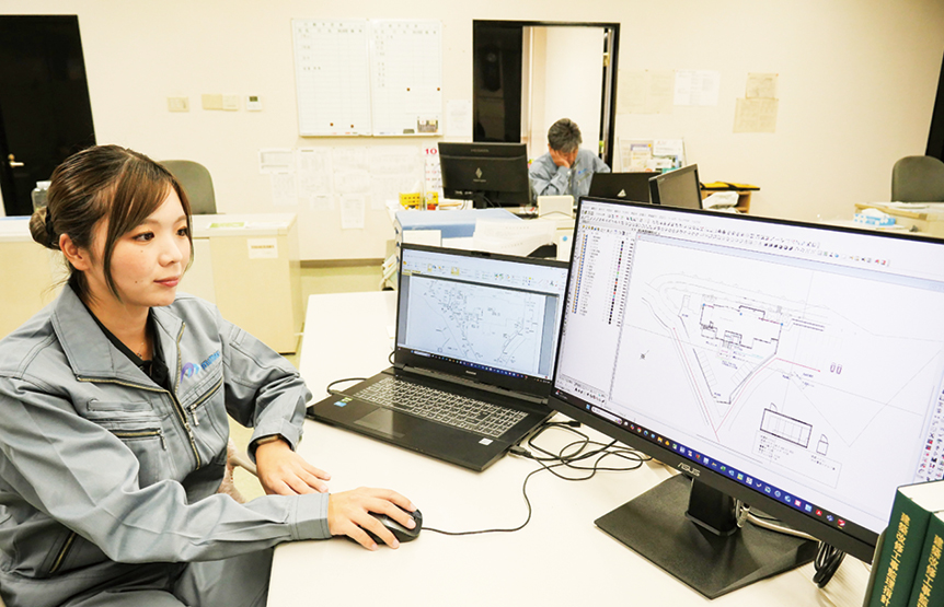 女性現場監督が複数活躍中!!