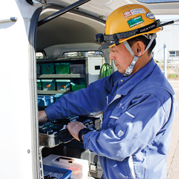 株式会社水嶋電気工事:お仕事風景02