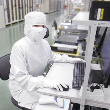 タワー パートナーズ セミコンダクター株式会社 新井地区：お仕事風景02
