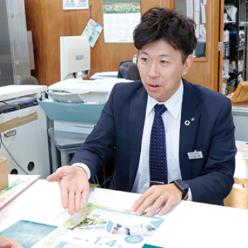 新井信用金庫：お仕事風景01