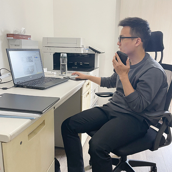 株式会社ニューサイエンスジャパン：お仕事風景01