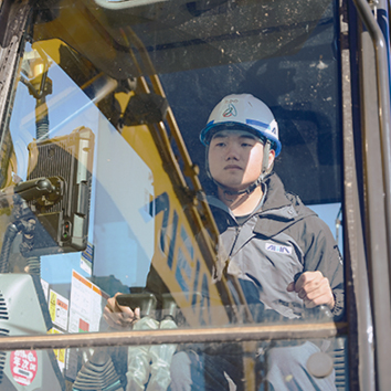 株式会社アイシン:お仕事風景02