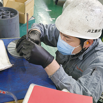 新井工業株式会社：お仕事風景02