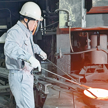 新井工業株式会社：お仕事風景01